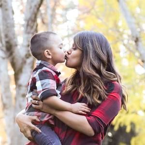 Meet your Posher, Joyee